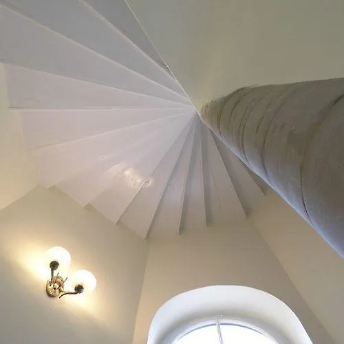 Anna Quarto em Acomodações Particulares *